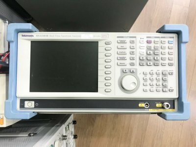 Анализатор спектра реального времени Tektronix RSA3303B (демонстрационный)